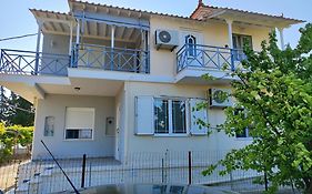 Holiday House With Sea View In Skala Polichnitos
